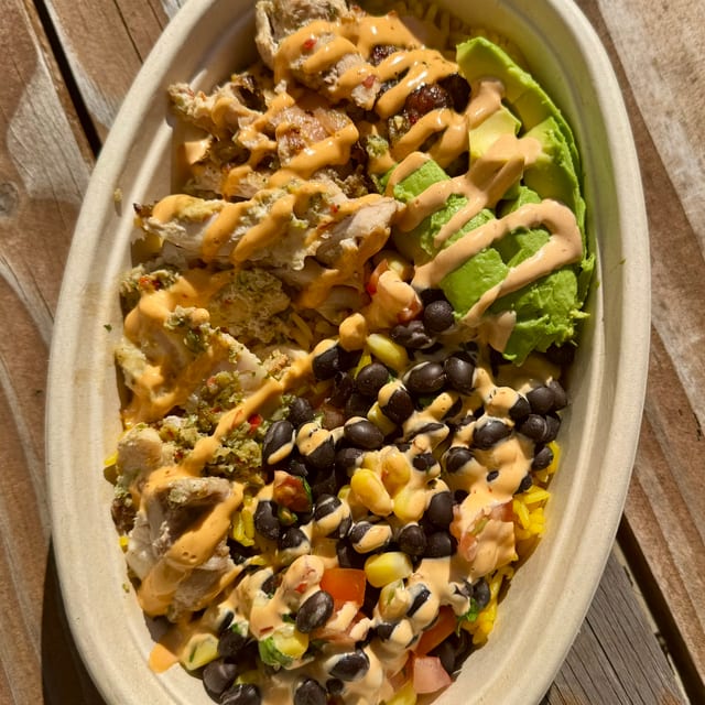 SOFRITO CHICKEN BOWL.