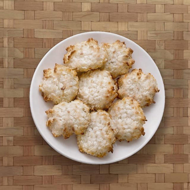 Coconut Macaroons (Vgtn)(GF).
